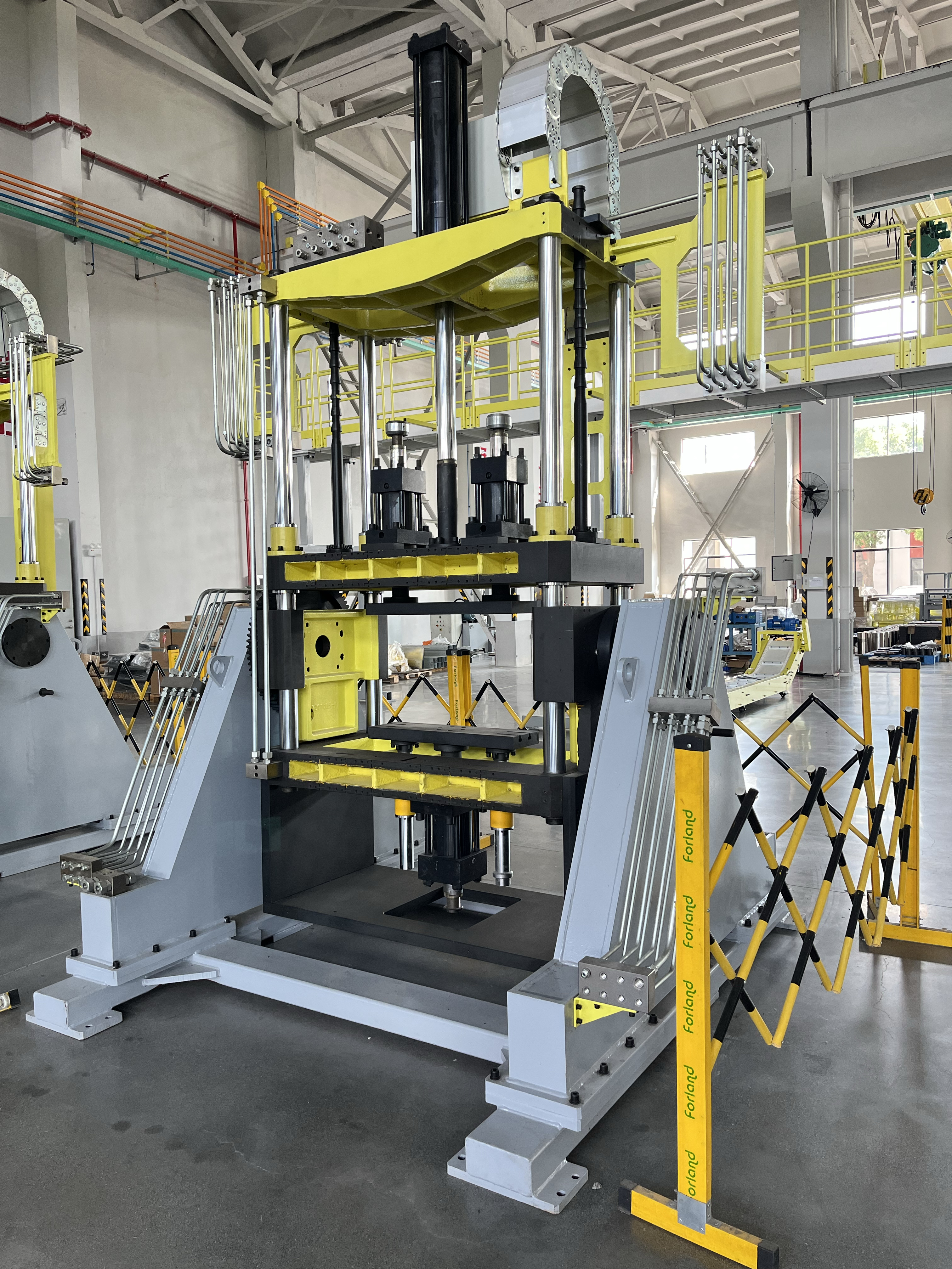 เครื่องหล่อแรงโน้มถ่วงแบบเอียง